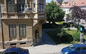 Schiller Apartments